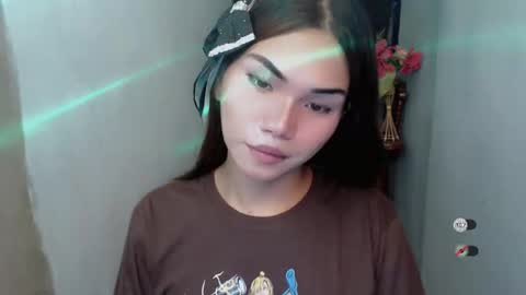 Snapshot of dixie_cutie chatting on October 2025 09:04:02 AM Dixie online show from October 2025 09:04:02 AM