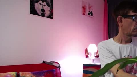 Snapshot of dlacarra chatting on October 2025 02:08:01 AM David Lucky 13 online show from October 2025 02:08:01 AM