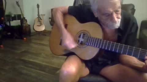 Snapshot of dogluc7 chatting on October 2025 05:20:02 AM dogluc7 online show from October 2025 05:20:02 AM