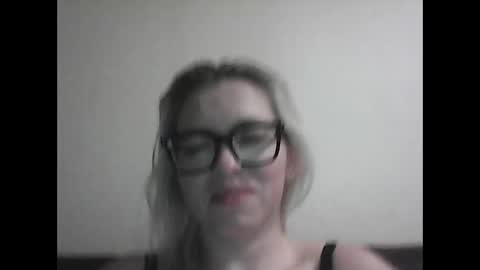 Snapshot of dolce_tempt chatting on December 2025 07:33:02 PM dolce_tempt online show from December 2025 07:33:02 PM