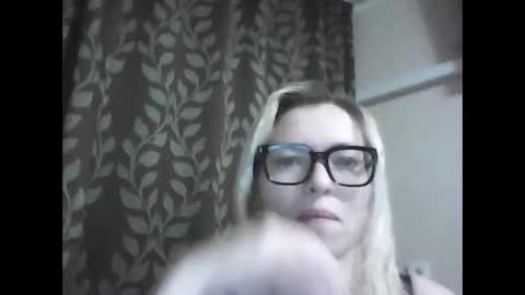 Snapshot of dolce_tempt chatting on December 2025 06:47:02 PM dolce_tempt online show from December 2025 06:47:02 PM