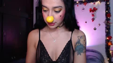 dolceclown_ online show from December 2024 03:24:01 AM