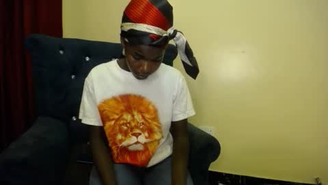 Snapshot of doll4daddy chatting on November 2025 03:25:01 PM Lina online show from November 2025 03:25:01 PM