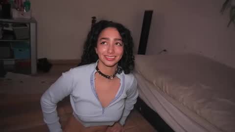 Snapshot of doll4you_ chatting on November 2025 02:39:01 PM Alice y Ros online show from November 2025 02:39:01 PM