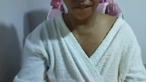 Snapshot of doll78latin chatting on October 2025 03:48:01 AM doll78latin online show from October 2025 03:48:01 AM