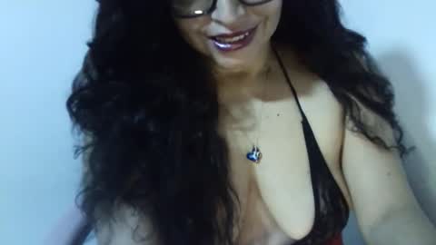 Snapshot of doll78latin chatting on November 2025 11:52:02 AM doll78latin online show from November 2025 11:52:02 AM