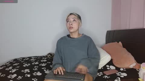 Snapshot of doll_and_sex chatting on December 2024 03:11:02 AM Auro and Santiago online show from December 2024 03:11:02 AM