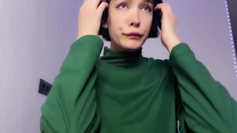 Kira online show from December 2024 01:21:01 AM