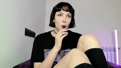 Kira online show from January 2025 04:37:02 PM