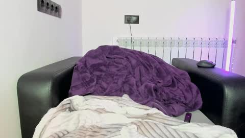Kira online show from January 2025 01:53:01 AM