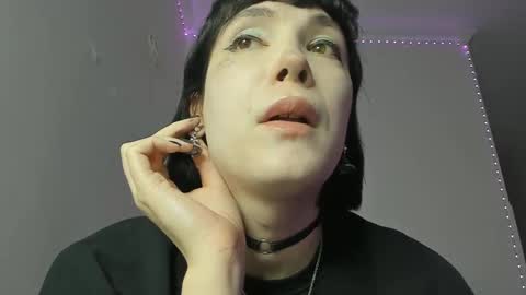 Kira online show from February 2025 03:05:01 PM