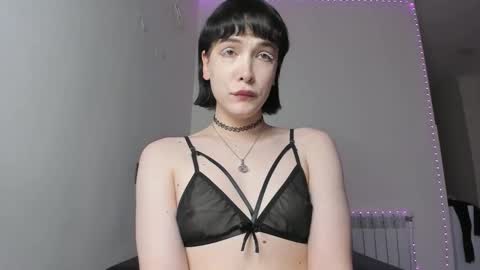 Kira online show from March 2025 08:25:01 PM
