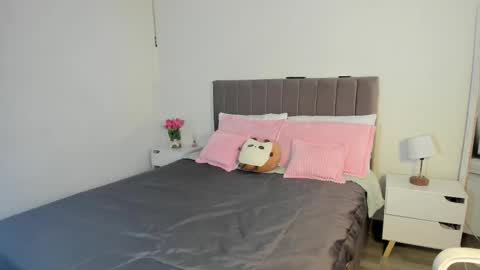 doll_oriana online show from September 2025 07:40:02 PM