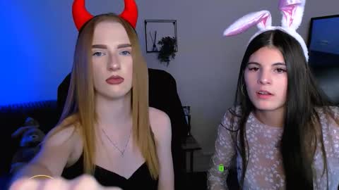 Snapshot of doll_vey chatting on September 2025 01:11:02 PM doll_vey online show from September 2025 01:11:02 PM