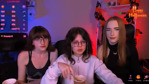 Snapshot of doll_vey chatting on November 2025 08:00:01 PM doll_vey online show from November 2025 08:00:01 PM