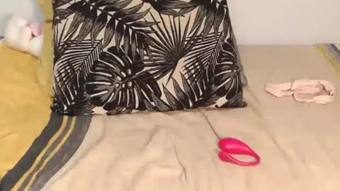 dollerotica699 online show from September 2025 05:06:01 PM