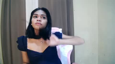 Snapshot of dolly_angel2 chatting on January 2025 03:44:01 PM dolly_angel2 online show from January 2025 03:44:01 PM