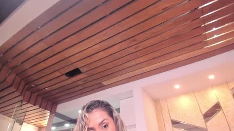 Snapshot of dolly_walker chatting on December 2024 10:36:02 PM dolly walker online show from December 2024 10:36:02 PM