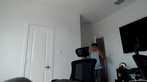 Snapshot of domd3 chatting on September 2025 04:51:01 PM Dom online show from September 2025 04:51:01 PM