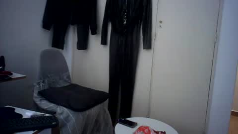 all fetishes online show from October 2025 12:33:02 AM