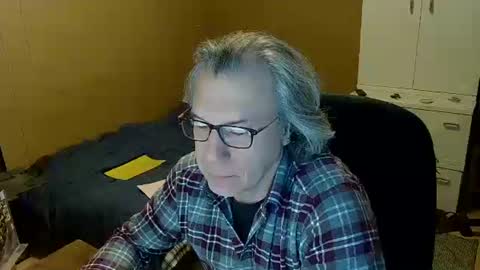 Snapshot of domiande chatting on January 2025 10:22:01 AM domiande online show from January 2025 10:22:01 AM