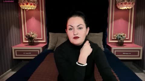 dominant_lady_ online show from November 2025 07:35:02 PM
