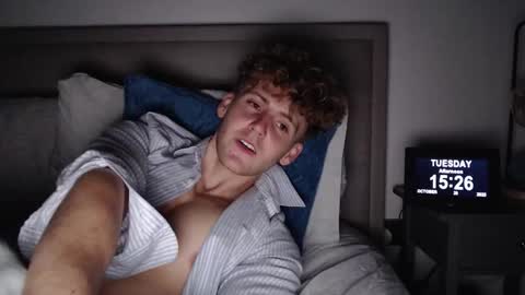 Alex...  online show from October 2025 03:25:01 PM