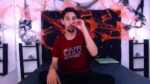 Snapshot of dominic_blade chatting on November 2025 11:23:02 AM Dominic online show from November 2025 11:23:02 AM