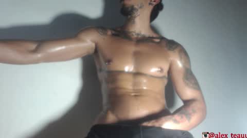 Snapshot of dominic_donnovan chatting on October 2025 04:38:01 AM DOMI online show from October 2025 04:38:01 AM