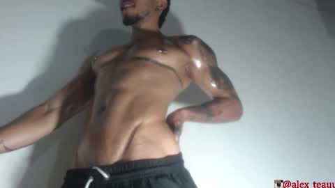 Snapshot of dominic_donnovan chatting on November 2025 09:31:01 AM DOMI online show from November 2025 09:31:01 AM