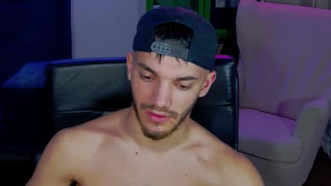 Snapshot of dominicvalente chatting on November 2025 02:23:01 AM dominicvalente online show from November 2025 02:23:01 AM