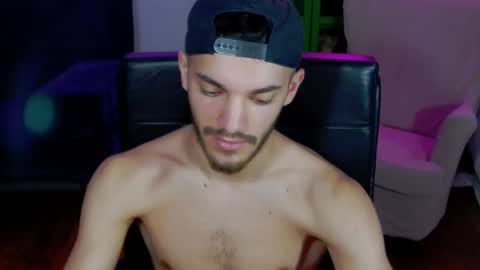 Snapshot of dominicvalente chatting on November 2025 04:06:01 PM dominicvalente online show from November 2025 04:06:01 PM