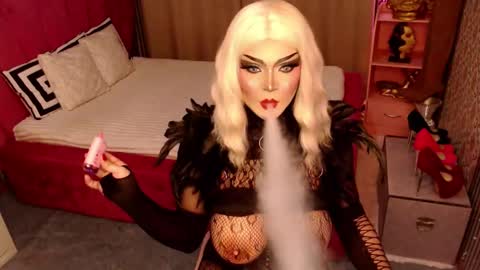 Snapshot of domtrans4sub chatting on March 2025 06:37:02 AM online show from March 2025 06:37:02 AM