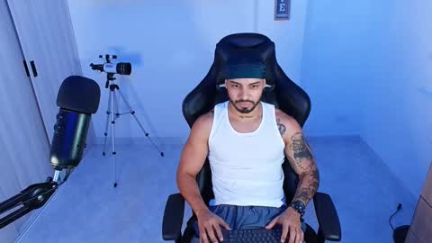 Snapshot of donn_cruz chatting on October 2025 05:14:02 PM Victor online show from October 2025 05:14:02 PM