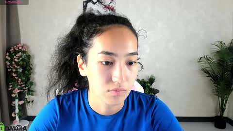 Snapshot of donnaa_drew chatting on September 2025 03:41:02 AM Aura online show from September 2025 03:41:02 AM