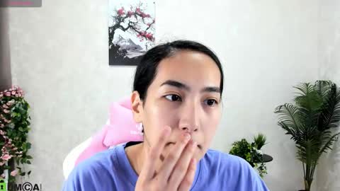 Snapshot of donnaa_drew chatting on October 2025 02:34:02 AM Aura online show from October 2025 02:34:02 AM