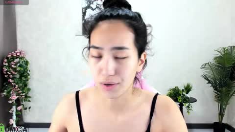 Snapshot of donnaa_drew chatting on October 2025 02:56:01 AM Aura online show from October 2025 02:56:01 AM