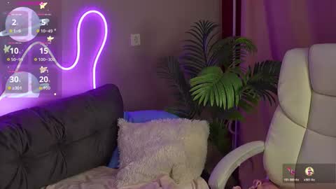 Snapshot of donnalust chatting on October 2025 03:25:01 PM DONNA online show from October 2025 03:25:01 PM