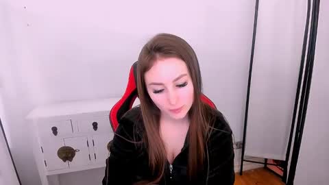 Snapshot of donnasensual chatting on February 2025 09:34:02 AM DonnaSensual online show from February 2025 09:34:02 AM