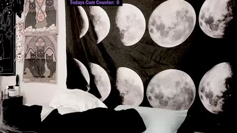 Snapshot of doomednympho chatting on January 2025 12:31:01 PM DOOM online show from January 2025 12:31:01 PM