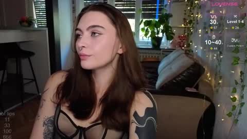 Snapshot of dorfmatratze_ chatting on October 2025 01:23:02 PM Alice online show from October 2025 01:23:02 PM