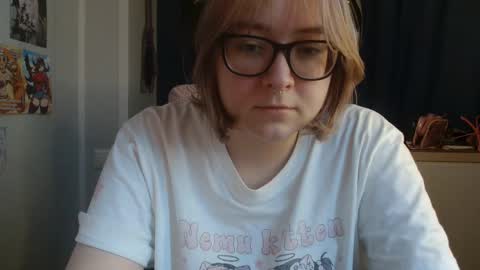 Snapshot of doriabodford chatting on October 2025 07:42:02 AM Lola online show from October 2025 07:42:02 AM