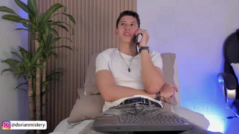 dorian_mystery online show from September 2025 11:54:01 PM