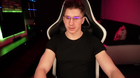 Snapshot of dorianreyes chatting on January 2025 10:19:01 PM Dorian Reyes online show from January 2025 10:19:01 PM