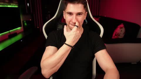 Snapshot of dorianreyes chatting on January 2025 02:11:02 AM Dorian Reyes online show from January 2025 02:11:02 AM