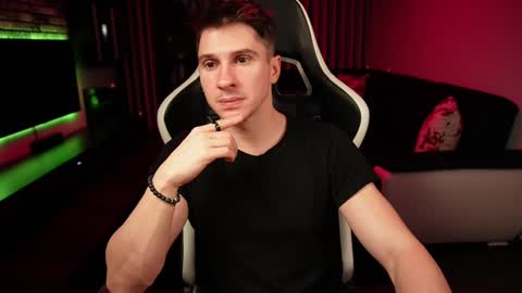 Snapshot of dorianreyes chatting on January 2025 05:13:01 AM Dorian Reyes online show from January 2025 05:13:01 AM