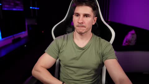 Snapshot of dorianreyes chatting on January 2025 03:17:02 AM Dorian Reyes online show from January 2025 03:17:02 AM