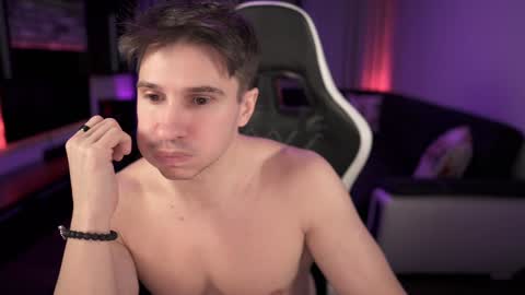 Snapshot of dorianreyes chatting on January 2025 10:59:01 PM Dorian Reyes online show from January 2025 10:59:01 PM