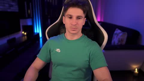 Snapshot of dorianreyes chatting on January 2025 09:28:01 PM Dorian Reyes online show from January 2025 09:28:01 PM