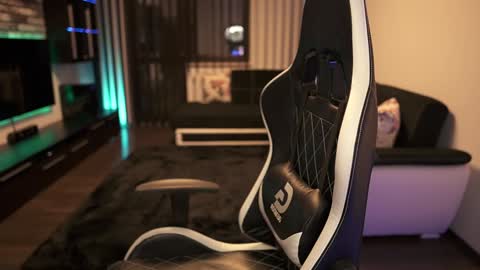 Snapshot of dorianreyes chatting on February 2025 10:10:02 PM Dorian Reyes online show from February 2025 10:10:02 PM